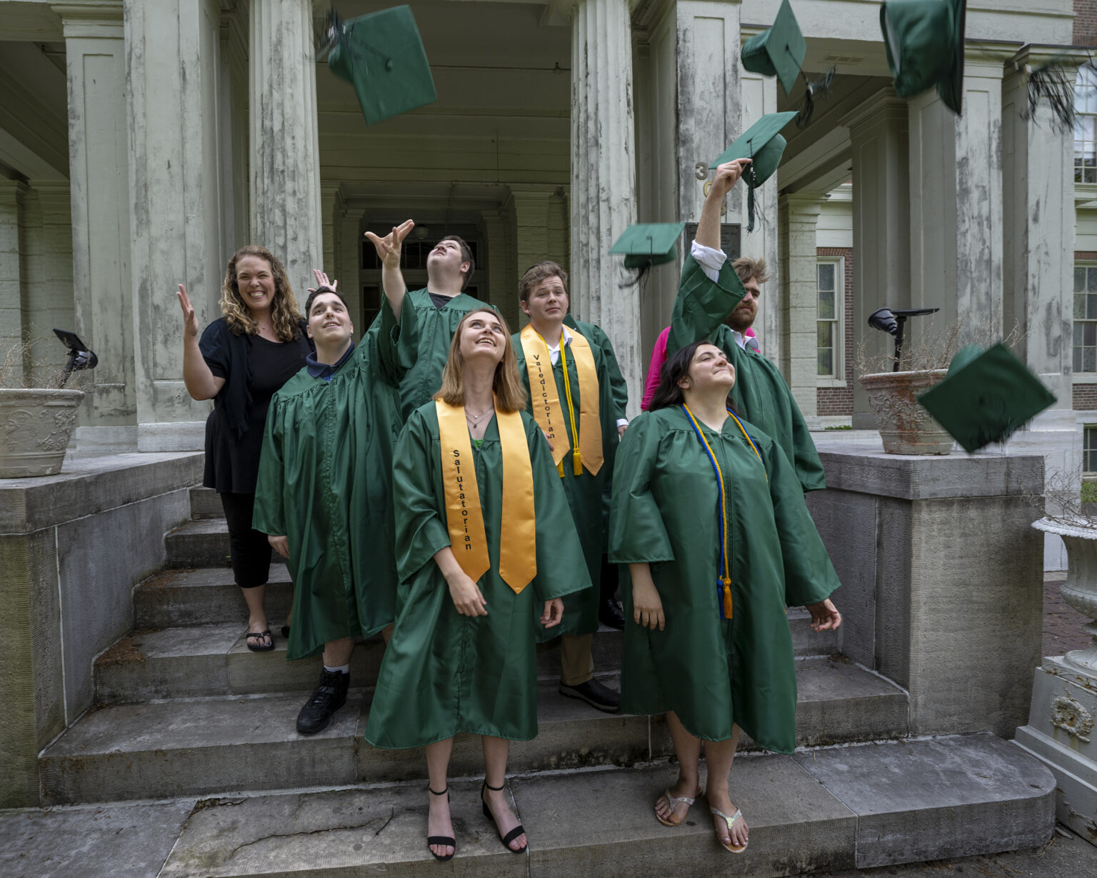 Kentucky School for the Deaf celebrates seven Class of 2022 graduates